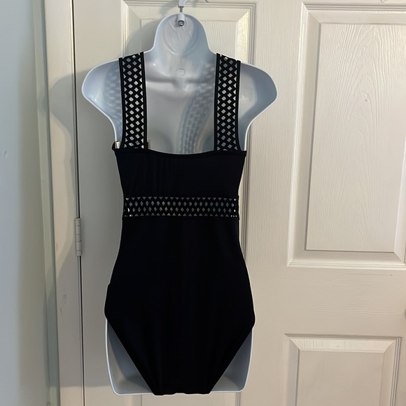 NWT BATHING SUIT - Picture 4 of 6